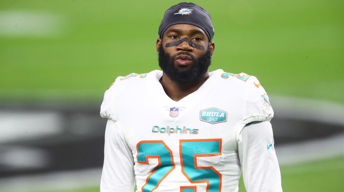 Dec 26, 2020; Paradise, Nevada, USA; Miami Dolphins cornerback Xavien Howard (25) against the Las Vegas Raiders at Allegiant Stadium.